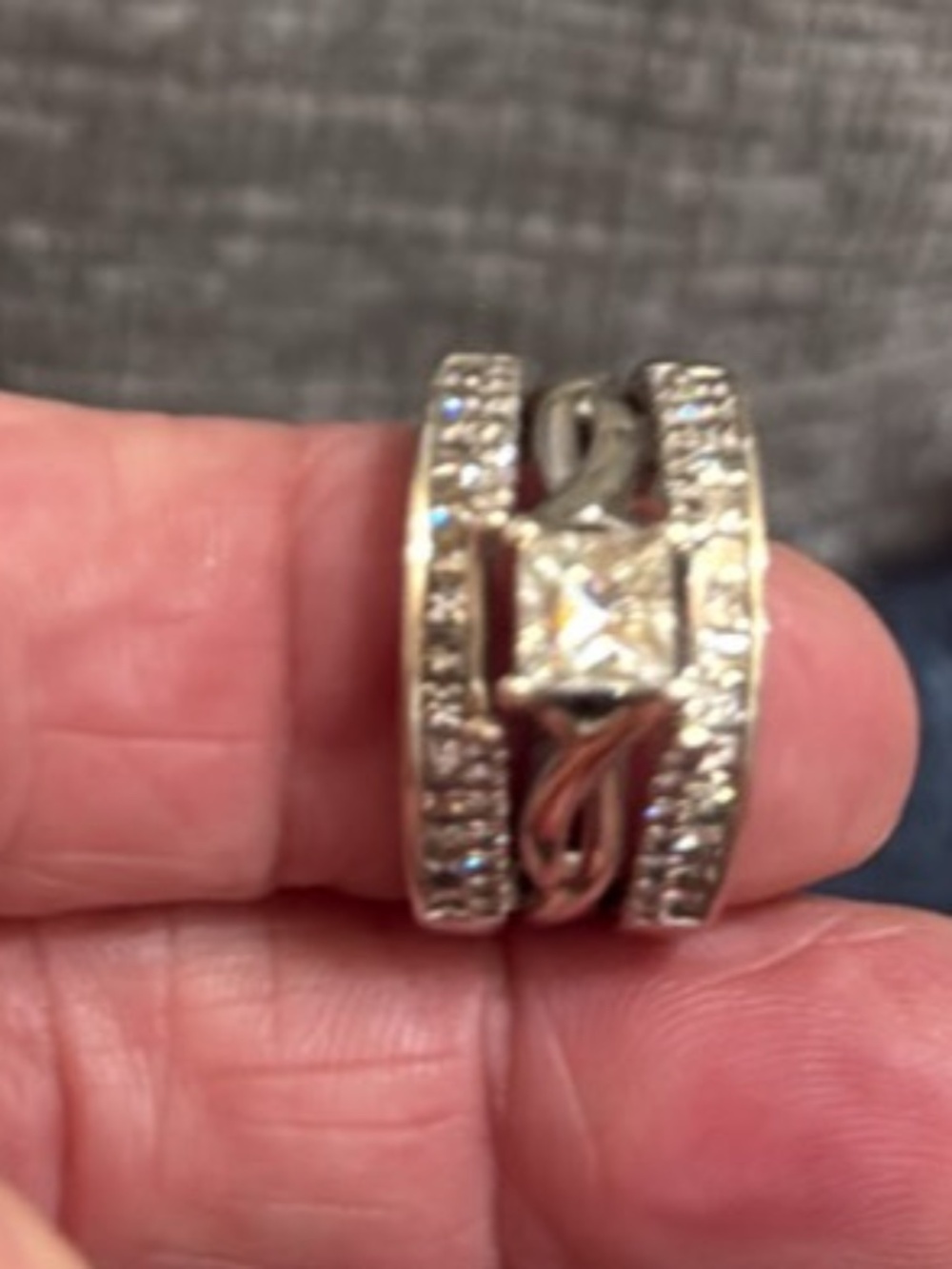 Princess cut diamond wedding ring set
